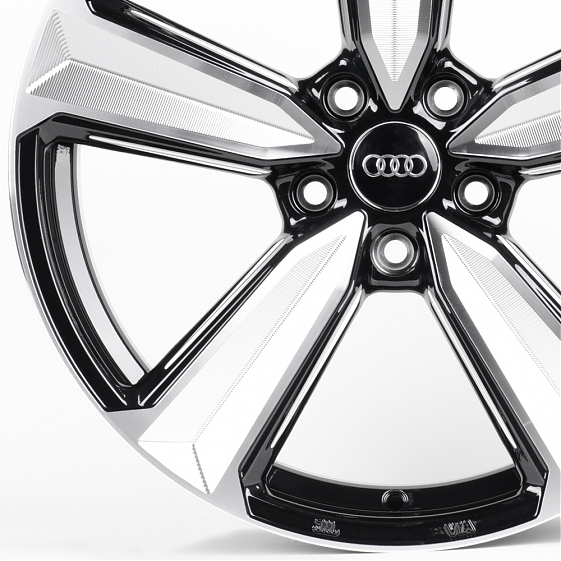 Литые диски 81061 Audi DQ018-SB393 18 J8 ET35 5x112 66.6 чёрный глянцевый + полированные спицы: Фото 2