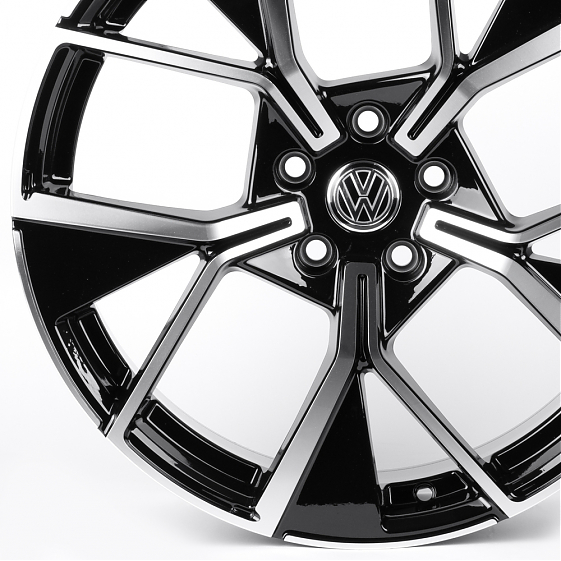 Литые диски 82532 Volkswagen F9010 19 J8.5 ET40 5x112 57.1 чёрный глянцевый + полированные спицы: Фото 2