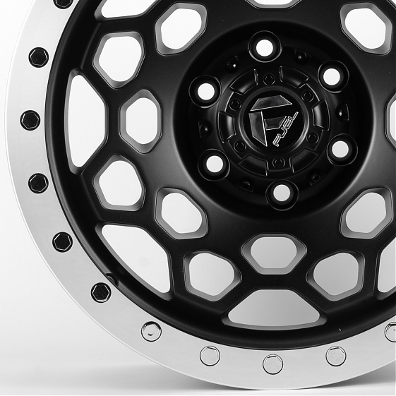 Литые диски 81624 FUEL FC240-7-CT480 17 J8.5 ET0 6x135 87.1 чёрный матовый + полированный обод + хро: Фото 2