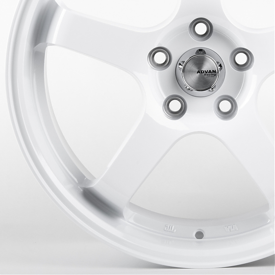 Литые диски 81115 Advan F0671-SB394 18 J8.5 ET35 5x112 66.6 белый: Фото 2
